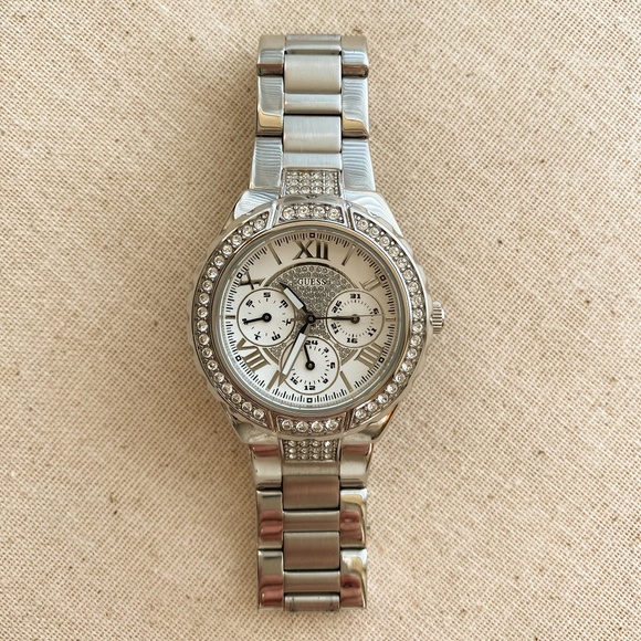 Vintage Y2K Inspired Guess Silver Tone Diamond Gem∙Oversized Round Roman Numeral - Picture 6 of 6